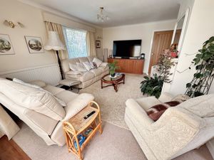 Lounge- click for photo gallery